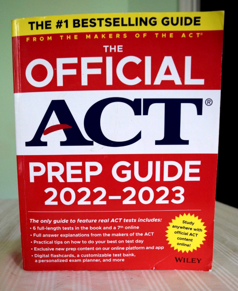 The Official ACT Prep Guide 2022-2023 – Paperback By ACT – Very Good